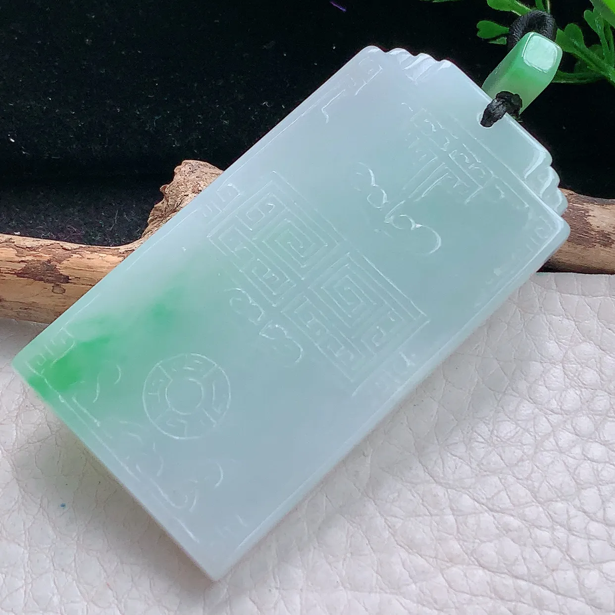 Lz实拍60.8*32.6*5.6天然缅甸翡翠仿古雕花无事牌吊坠 祥云如意子岗牌玉坠