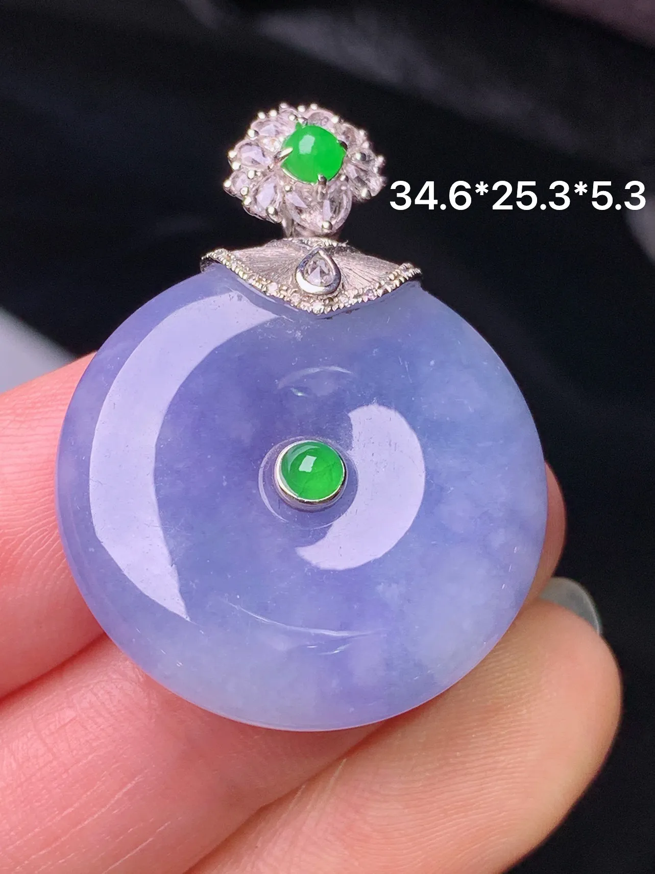 18k金钻镶嵌紫罗兰平安扣吊坠 玉质细腻 色泽清新艳丽 整体尺寸34.6*25.3*5.3