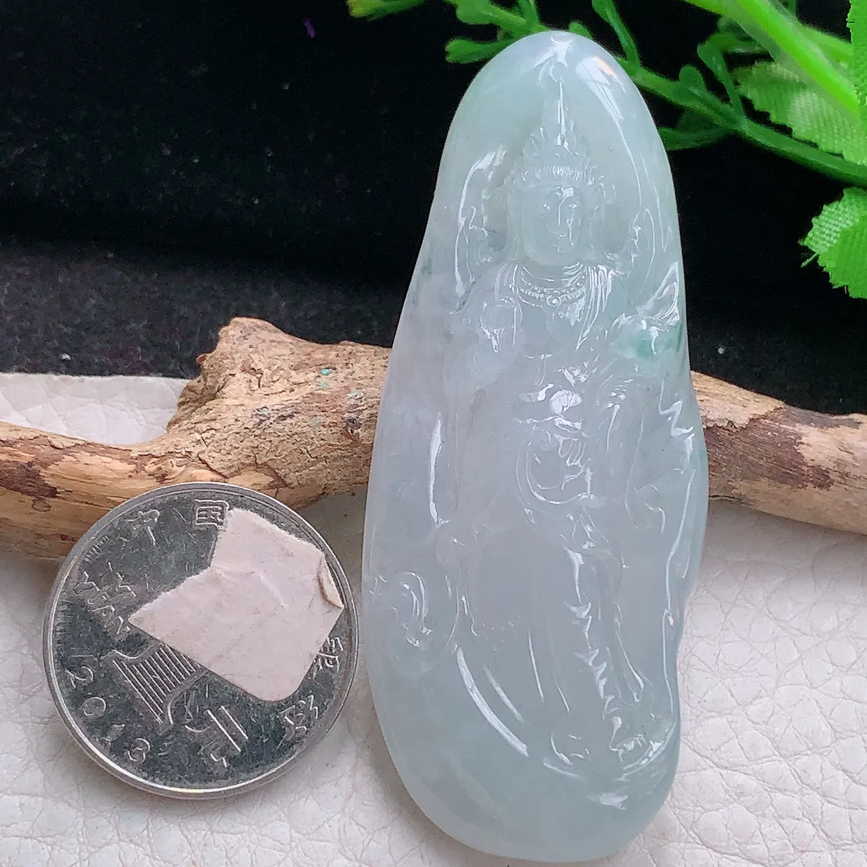 Lz实拍67.3*27.3*9.5天然缅甸翡翠冰透自在观音吊坠 站观音菩萨玉坠