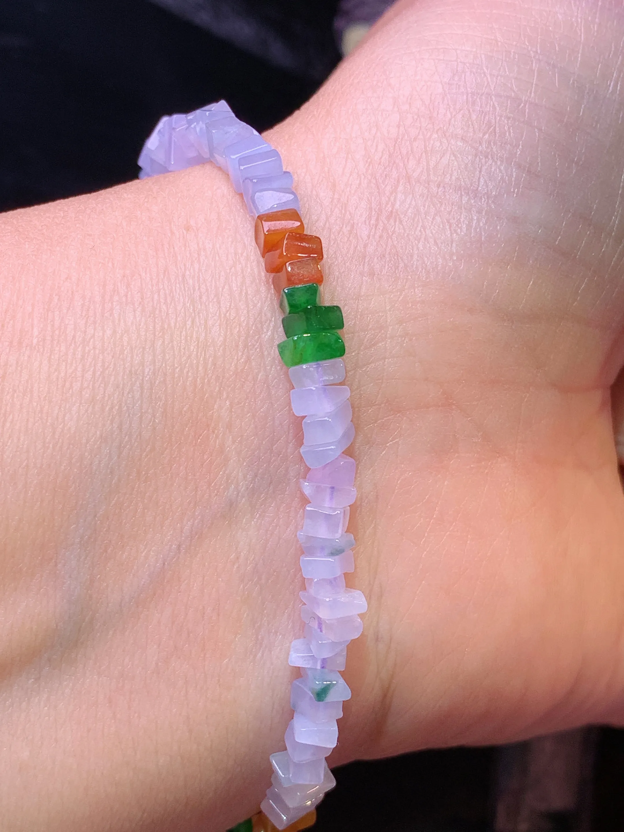 紫罗兰随形手链 玉质细腻 色泽清新艳丽 整体尺寸4.3*3.5*2.3