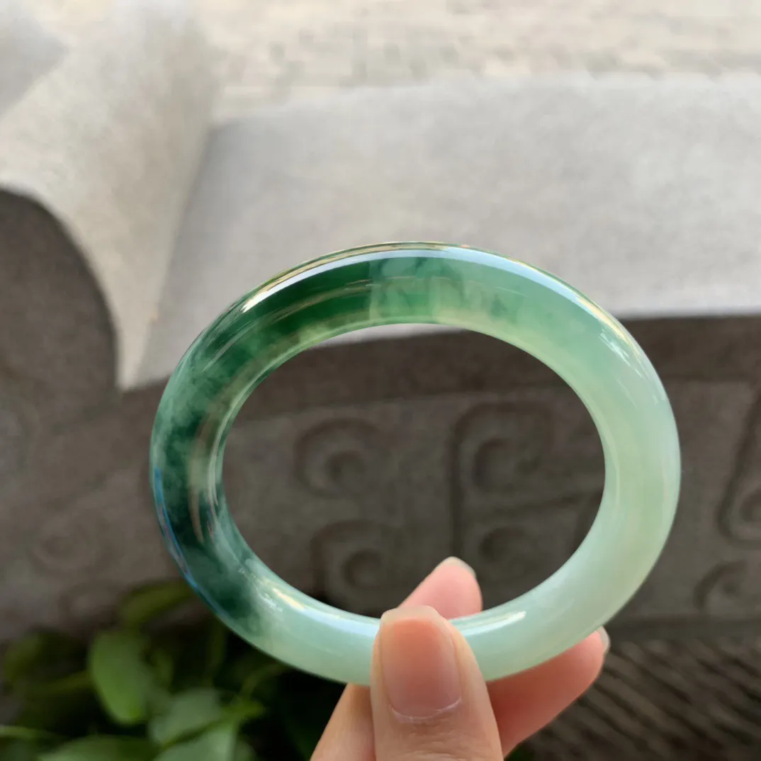 小圈口 53.2-10【瓜绿圆条手镯】圆条53 54可戴