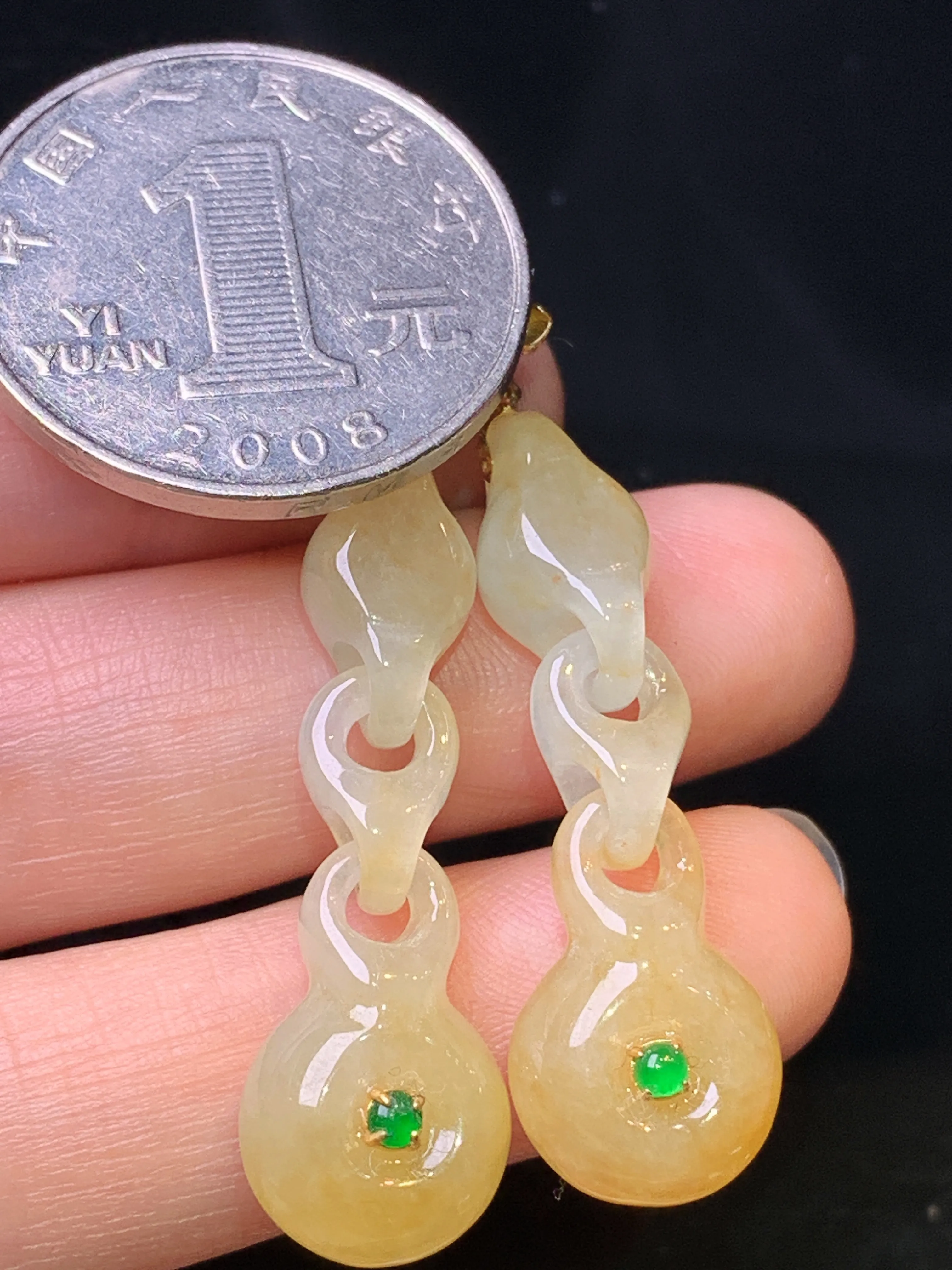 18k金钻镶嵌黄翡同心锁平安扣吊坠 玉质细腻 色泽清新艳丽 整体尺寸53.8*11.5*6.2