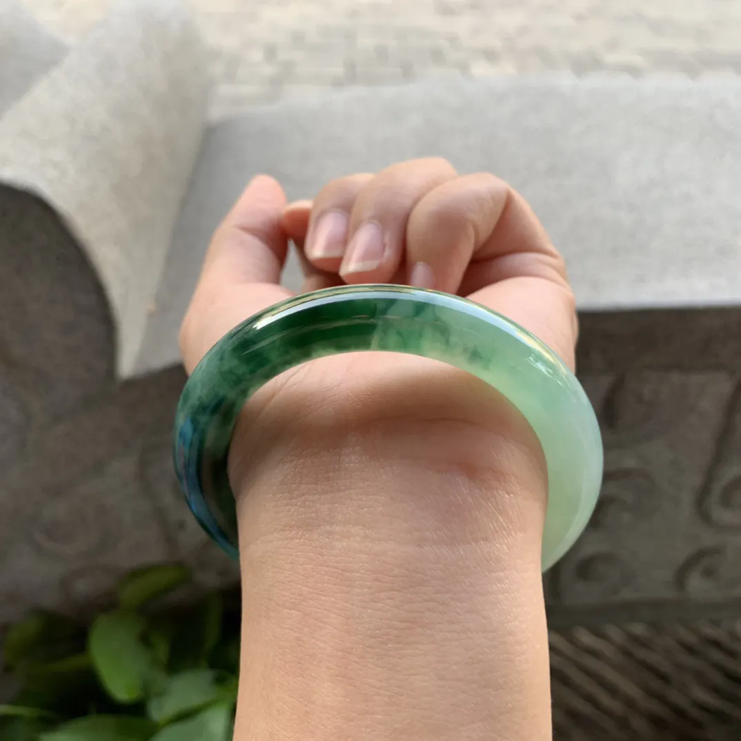 小圈口 53.2-10【瓜绿圆条手镯】圆条53 54可戴