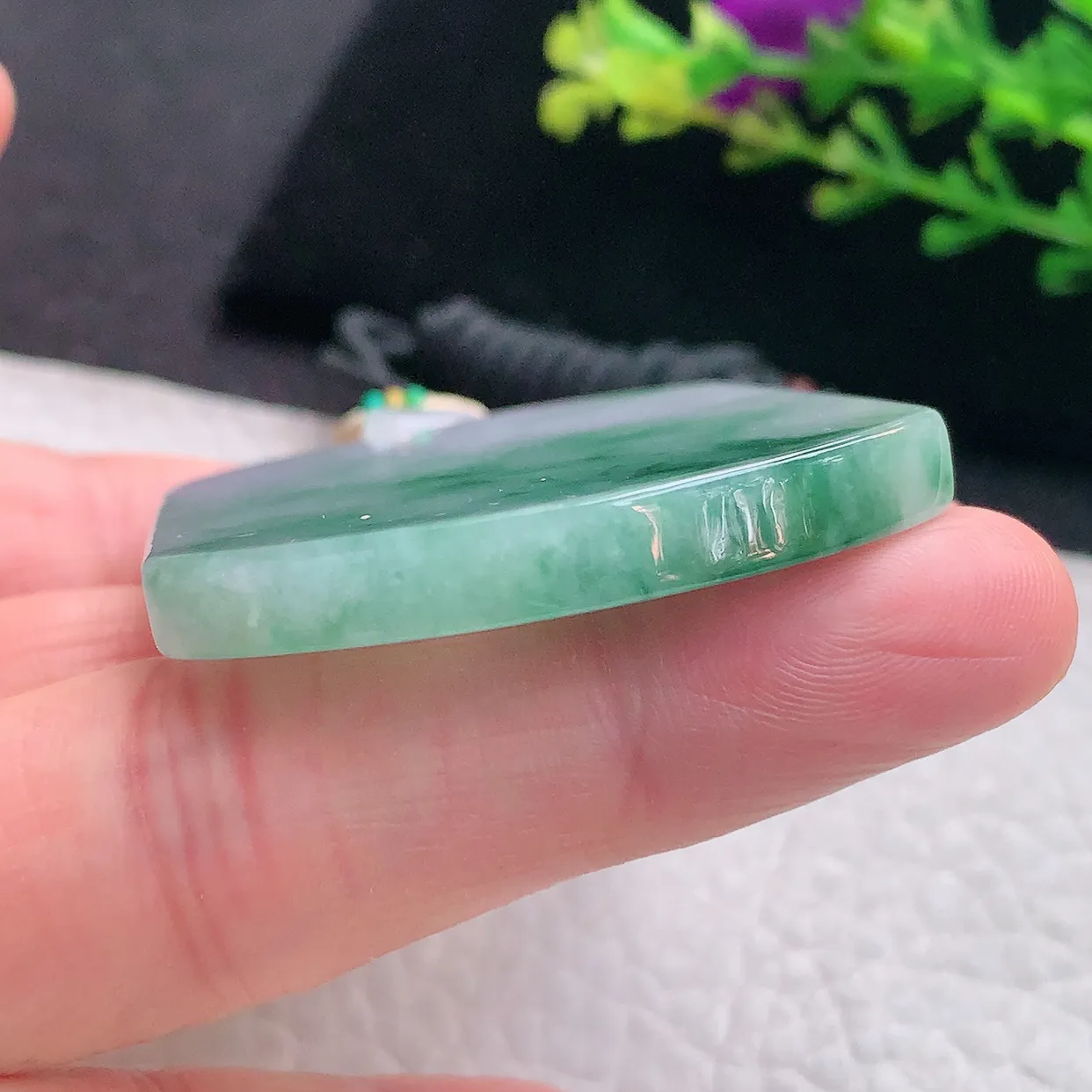 zen实拍56*42.3*5.6天然缅甸翡翠飘绿花平安无事牌吊坠 大气男款玉坠