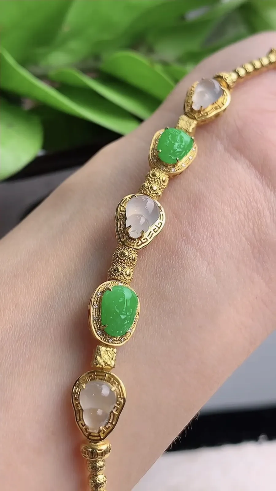 a货翡翠老坑冰种18K金伴钻镶嵌满绿招财貔貅白月光葫芦手链 尺寸7×5.4×5.5mm 重量5.72g 1215