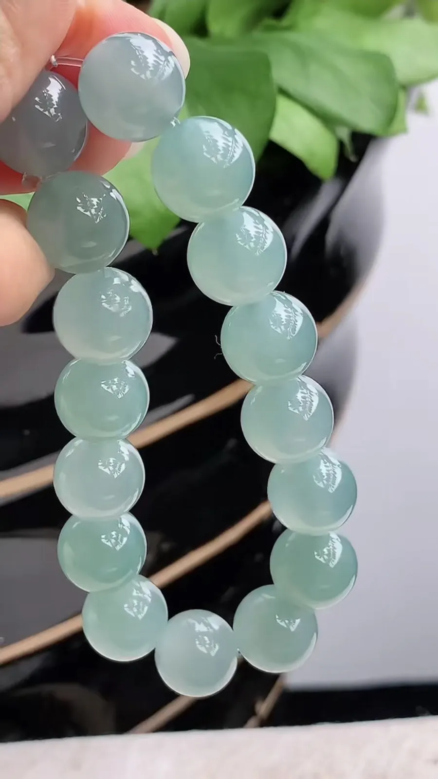 a货翡翠冰种晴水圆珠佛珠手串16颗 尺寸12.5mm 重量56.66g 1217