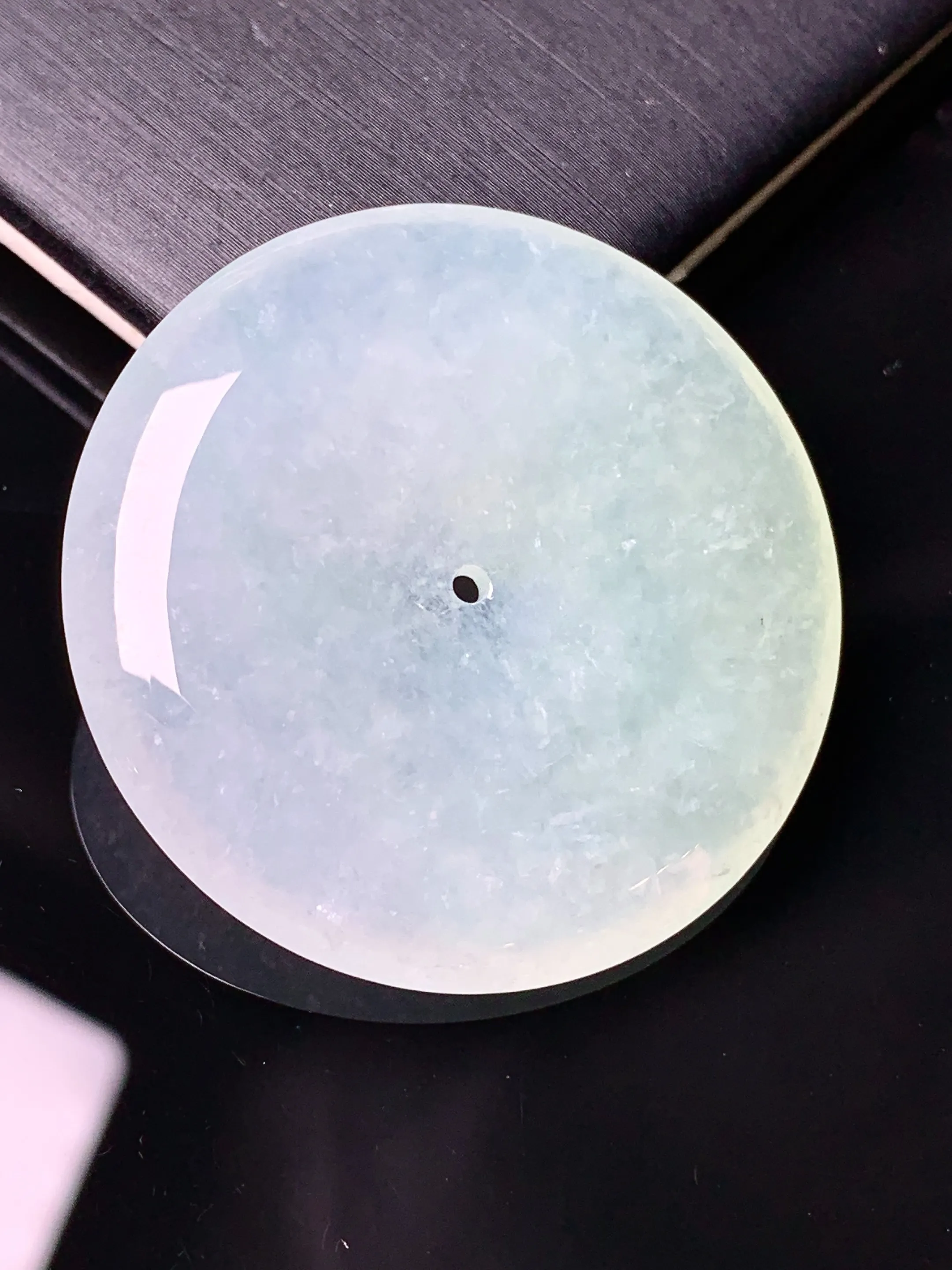 冰种平安扣吊坠 玉质细腻 色泽清新艳丽 整体尺寸36*5.8