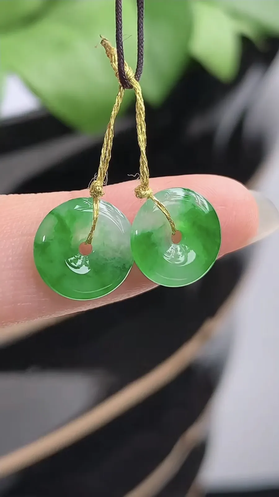 a货翡翠冰种飘阳绿平安扣吊坠一对 尺寸9.5×2mm 重量0.86g 1216