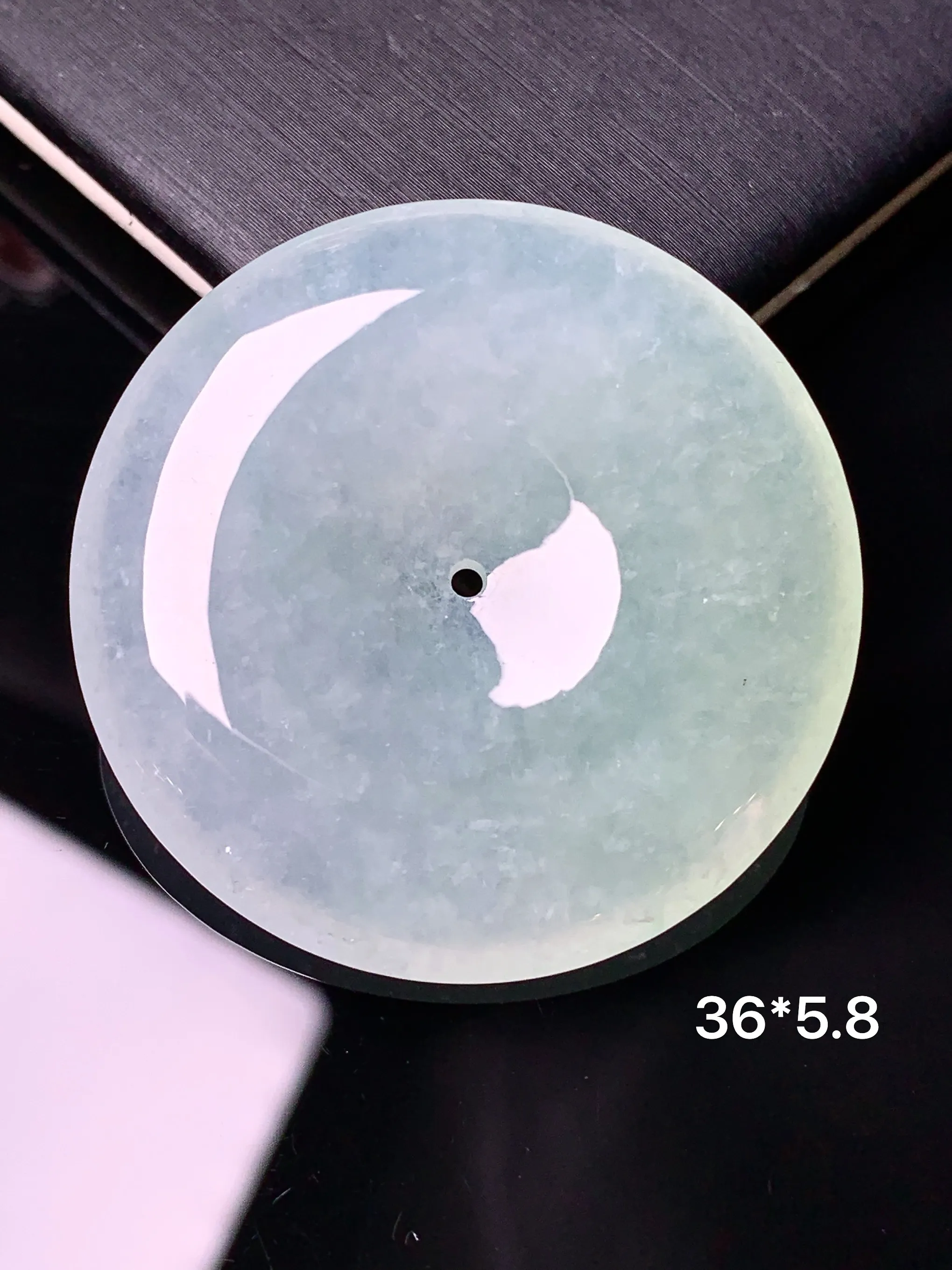 冰种平安扣吊坠 玉质细腻 色泽清新艳丽 整体尺寸36*5.8