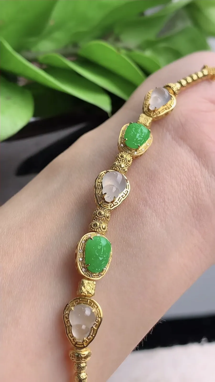 a货翡翠老坑冰种18K金伴钻镶嵌满绿招财貔貅白月光葫芦手链 尺寸7×5.4×5.5mm 重量5.72