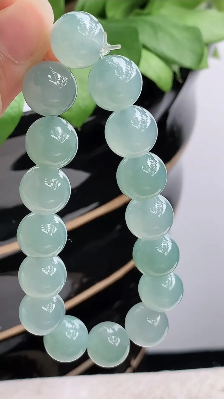 a货翡翠冰种晴水圆珠佛珠手串16颗 尺寸12.5mm 重量56.66g 1217