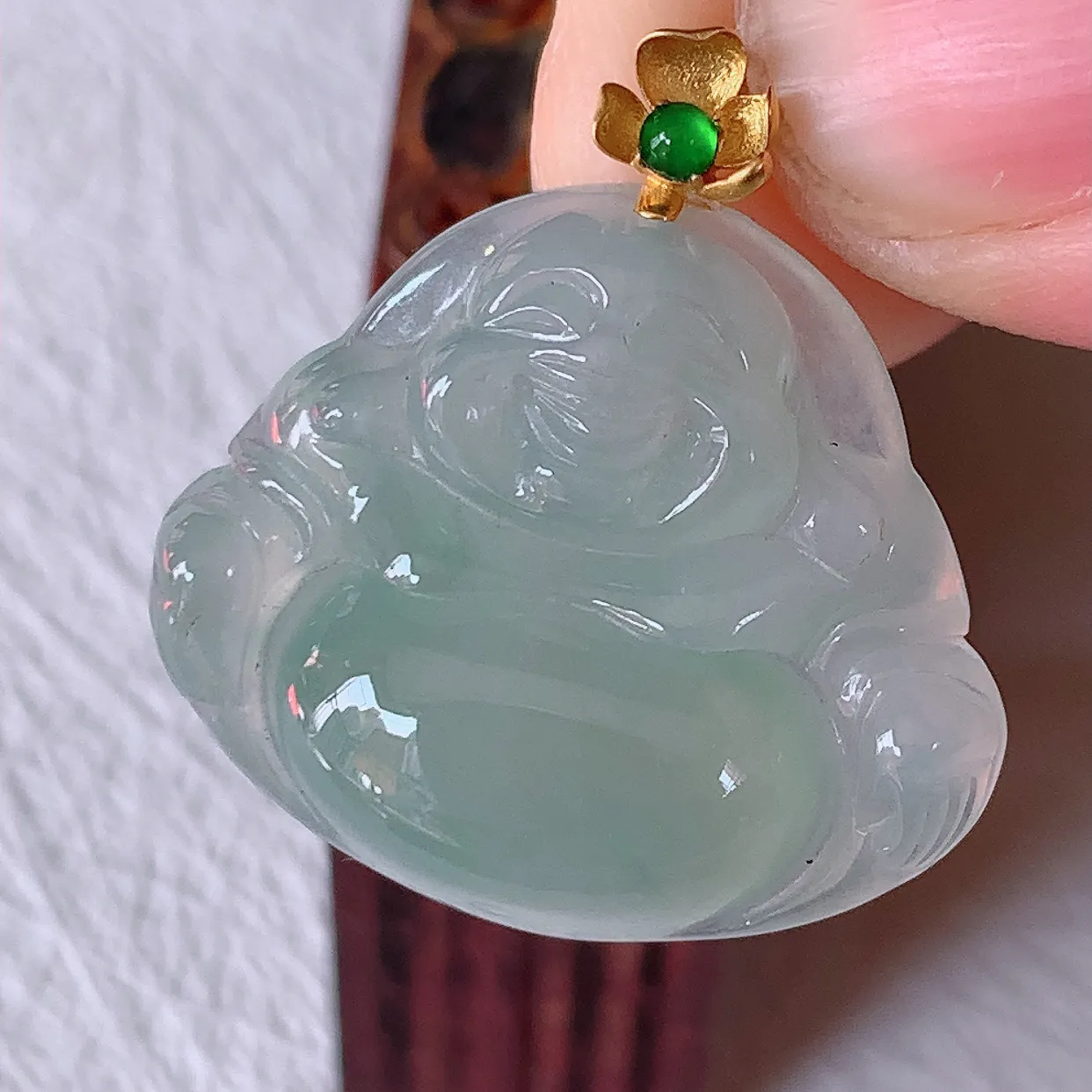 18K金镶嵌冰种翡翠佛公吊坠，玉笑佛，饱满，开脸喜庆，品佳品，配戴优雅迷人！#12.18整体25裸石