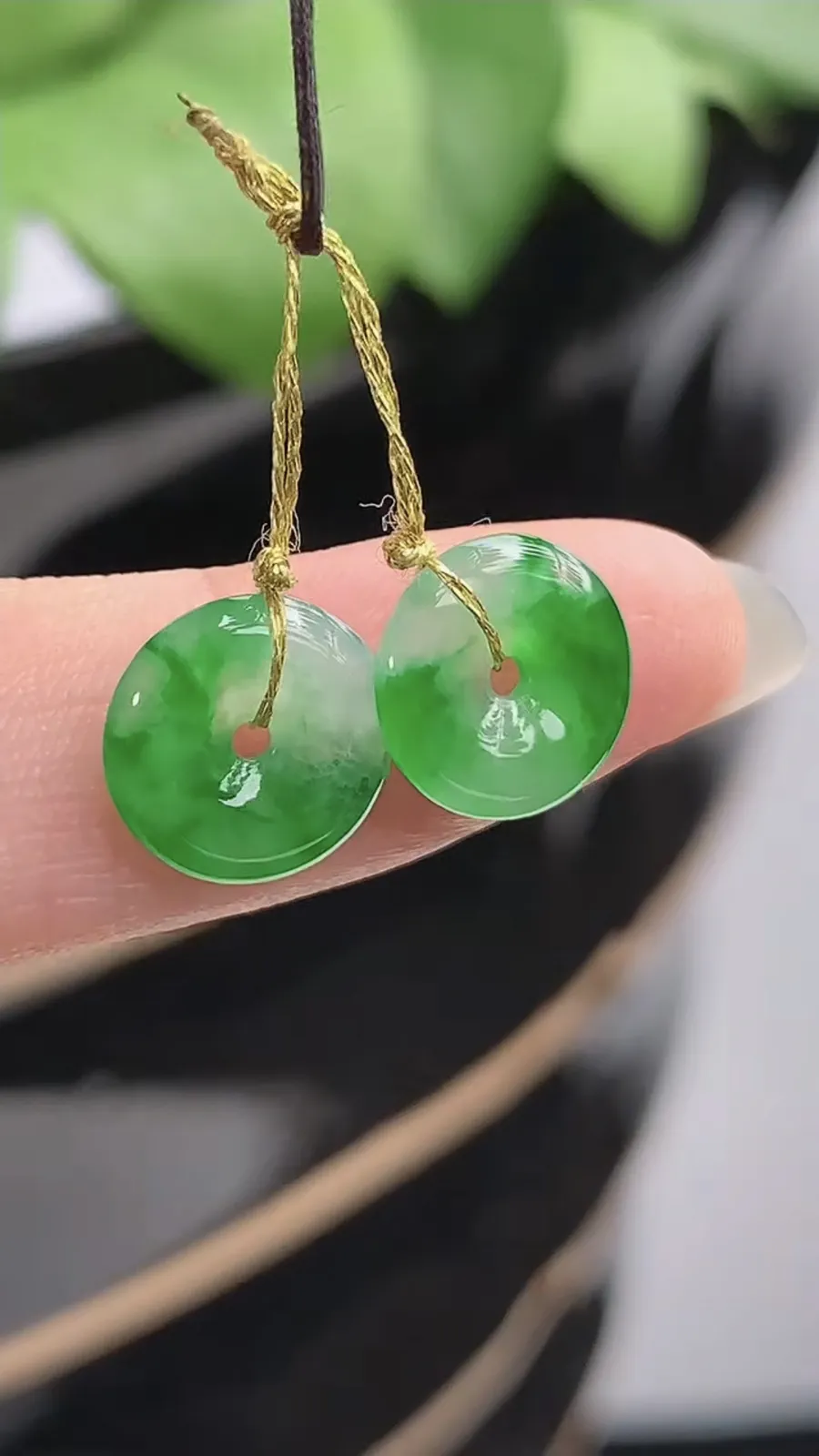 a货翡翠冰种飘阳绿平安扣吊坠一对 尺寸9.5×2mm 重量0.86g 1216