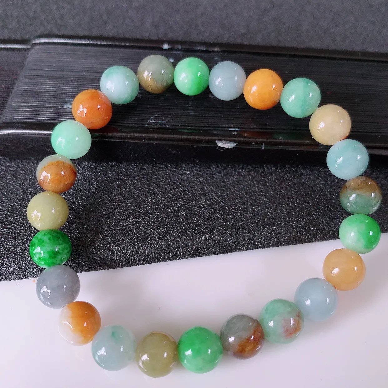 自然光实拍，冰润多宝翡翠手链，多彩翡翠手串，颜色丰富，料子细腻，高档大气，自戴送礼佳品！#46.18取一尺寸7.5mm