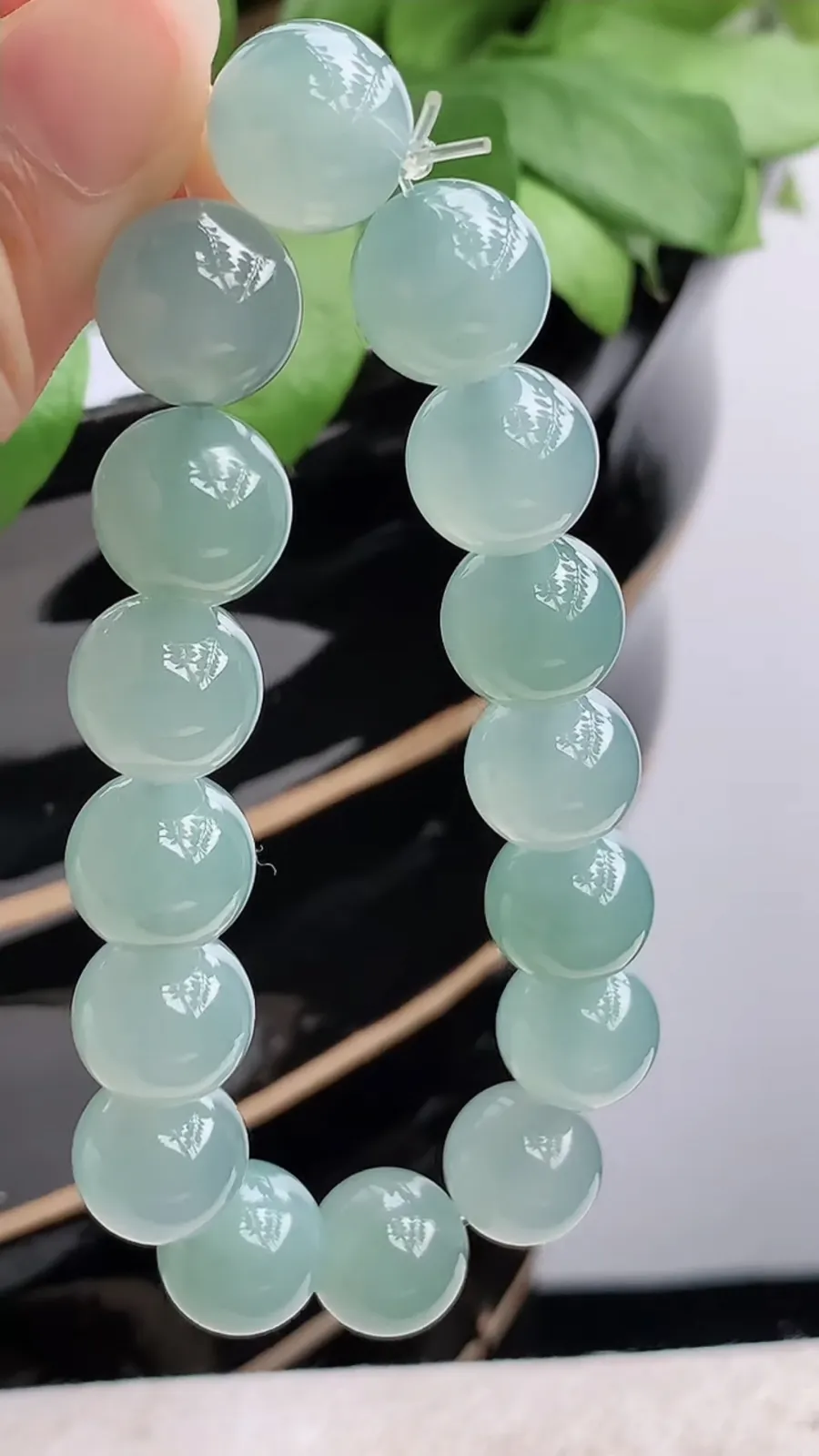 a货翡翠冰种晴水圆珠佛珠手串16颗 尺寸12.5mm 重量56.66g 1217