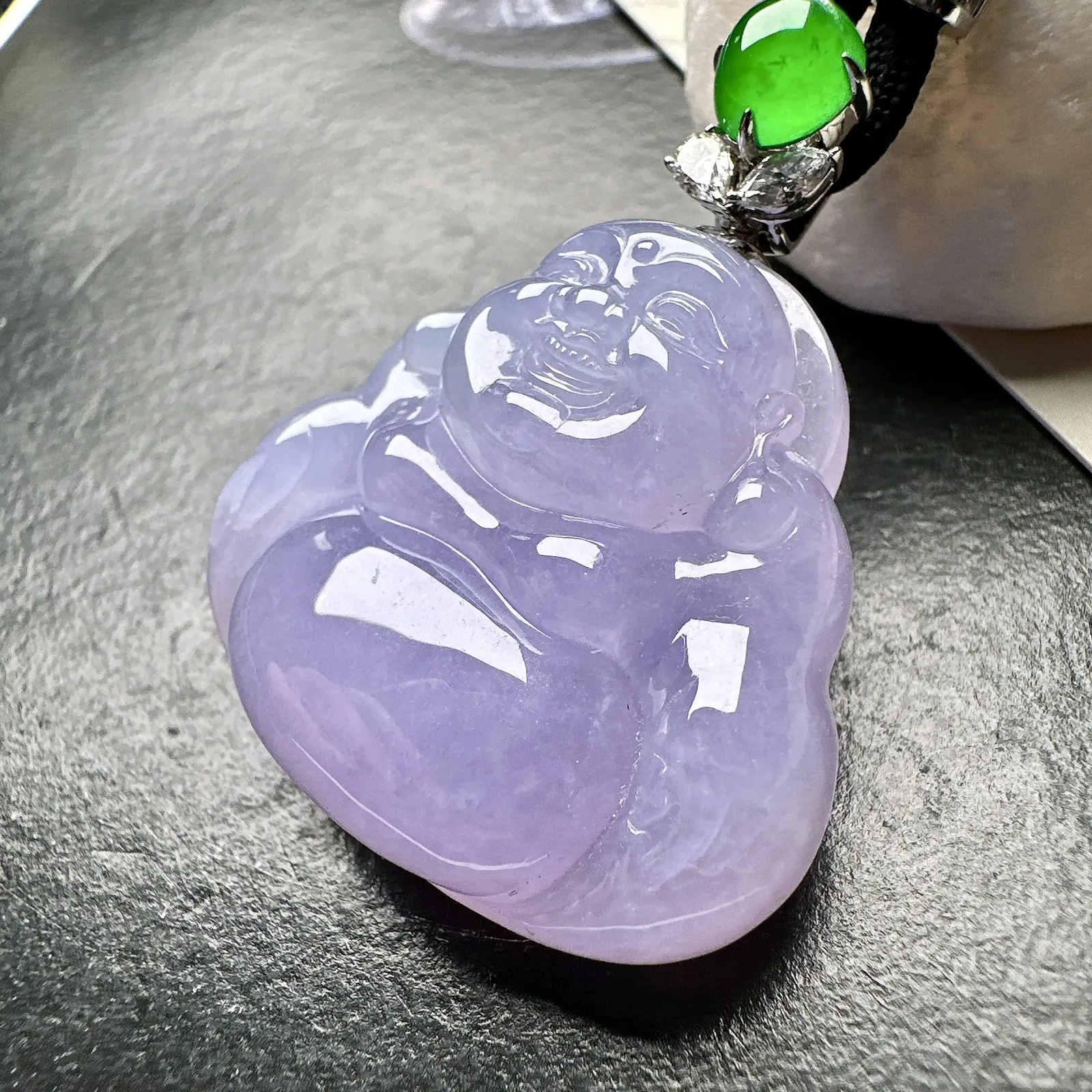 【冰种紫佛吊坠】种水很不错、质地细腻水润，形状很饱满，18K金钻镶嵌，裸石尺寸30.1*33*12毫米