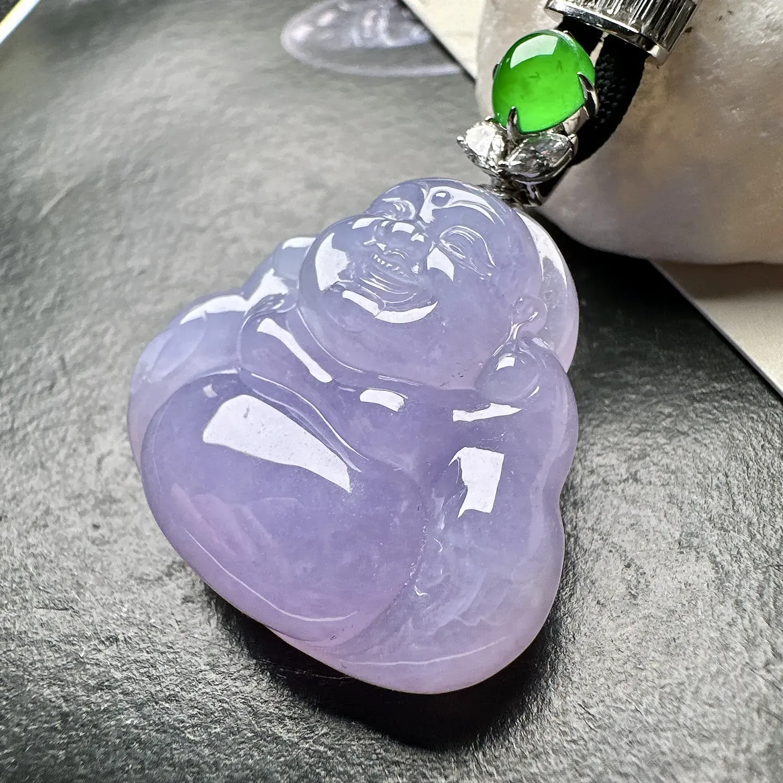 【冰种紫佛吊坠】种水很不错、质地细腻水润，形状很饱满，18K金钻镶嵌，裸石尺寸30.1*33*12毫米