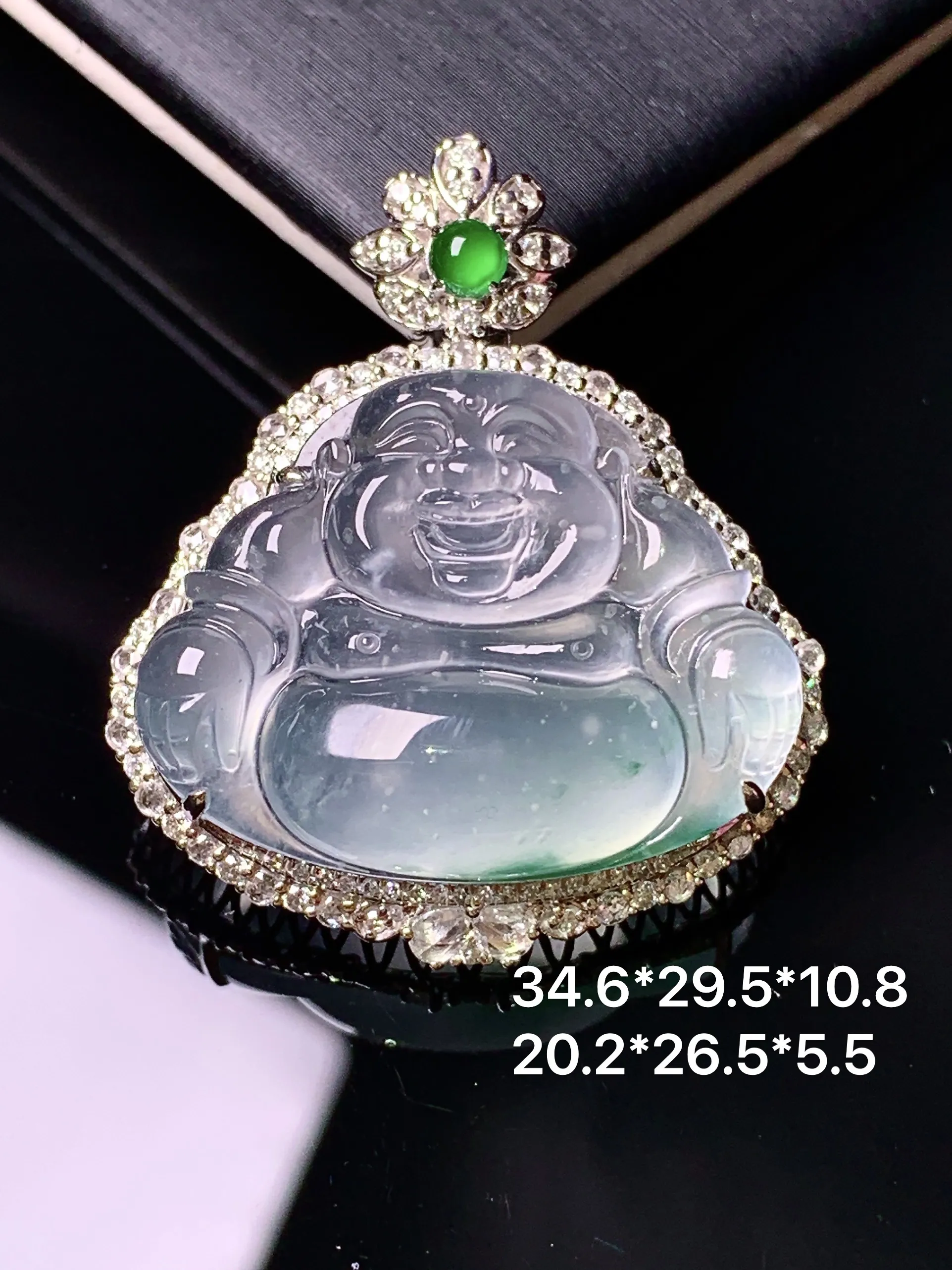 18k金钻镶嵌冰种佛公吊坠 玉质细腻 色泽清新艳丽 整体尺寸34.6*29.5*10.8