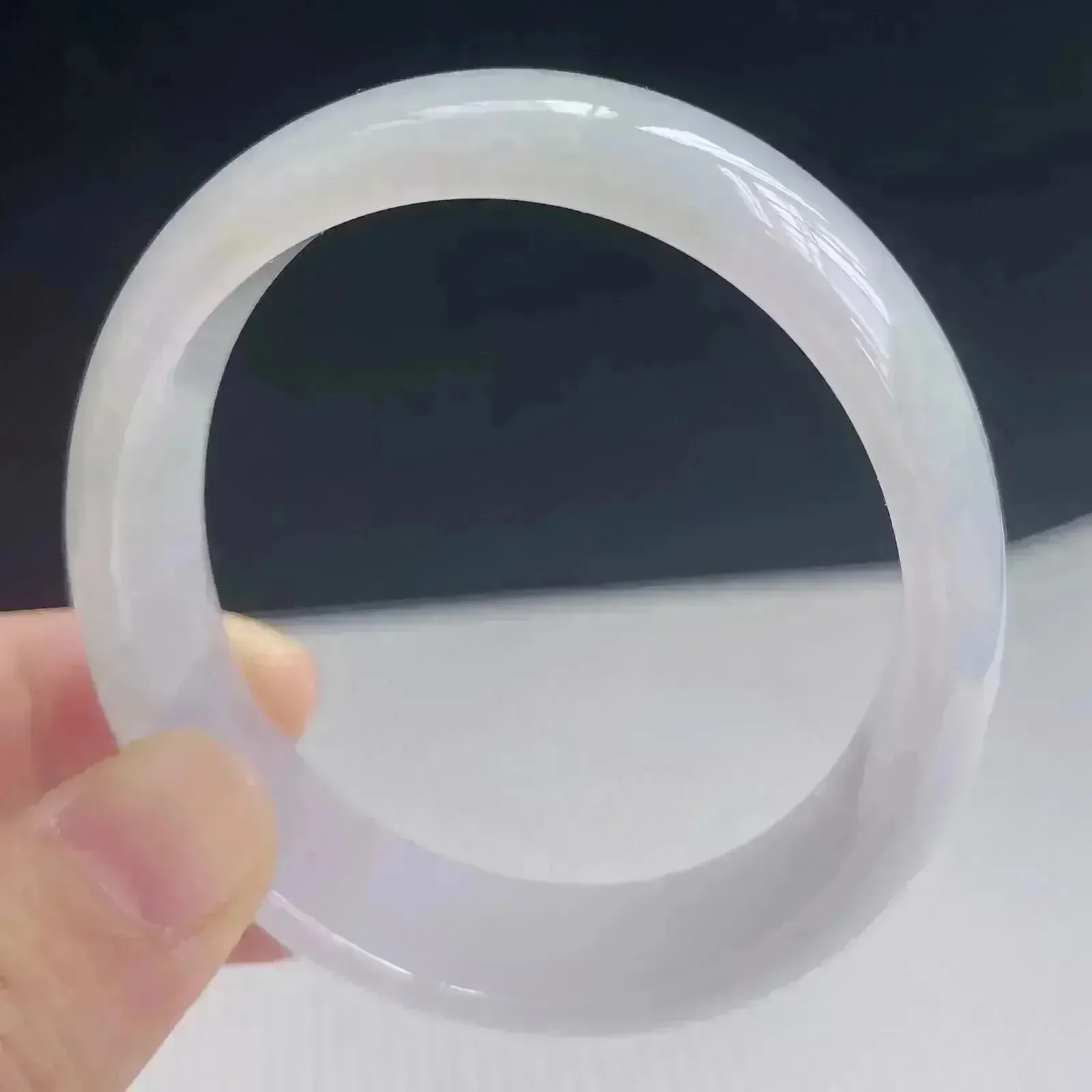 54*49.5mm天然翡翠A货水润少女贵妃玉手镯41.74克