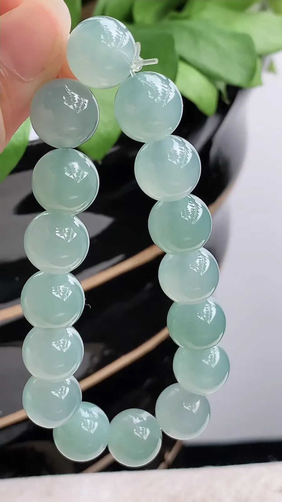 a货翡翠冰种晴水圆珠佛珠手串16颗 尺寸12.5mm 重量56.66g 1217