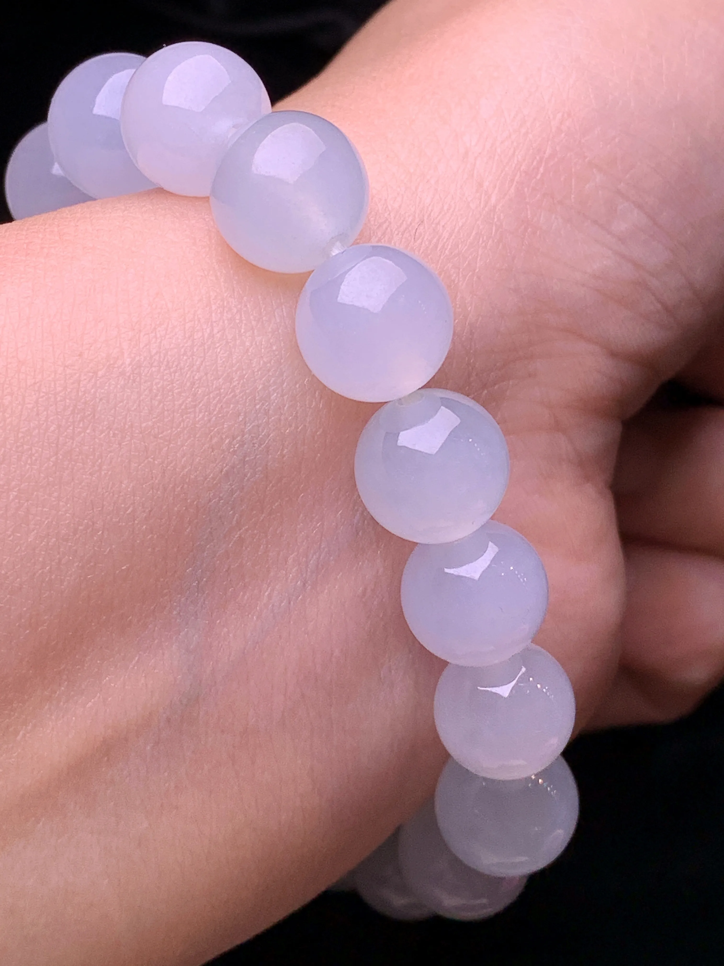 冰种圆珠手链 玉质细腻 色泽清新艳丽 整体尺寸10.8