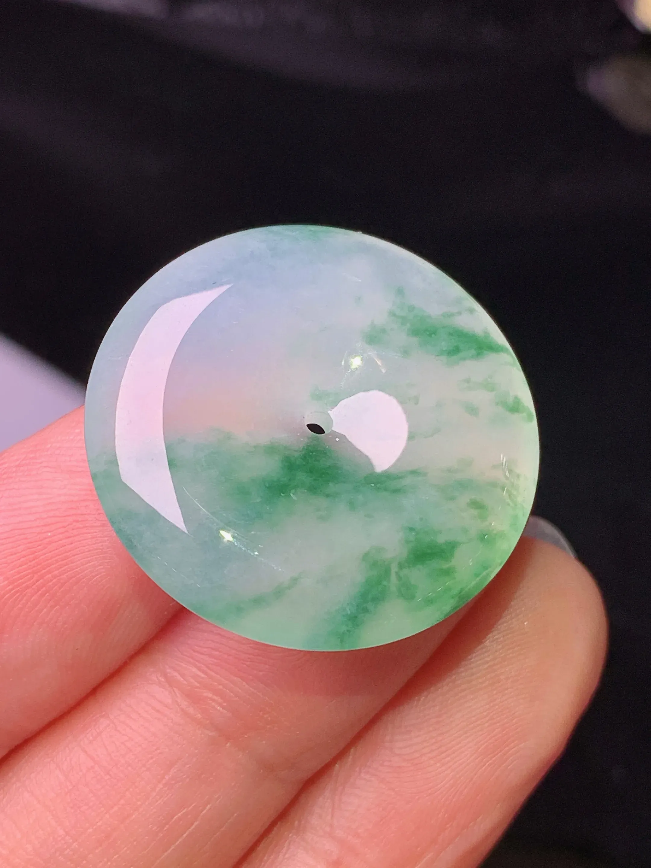 冰种飘绿平安扣吊坠 玉质细腻 色泽清新 艳丽 整体尺寸25.5*5.6