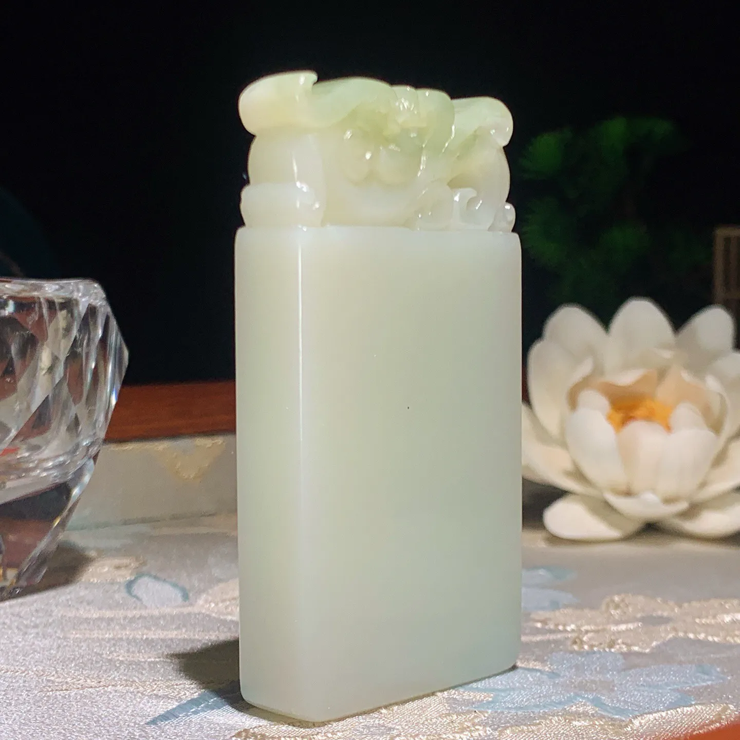 收藏级！新疆和田玉蓝翠平安无事牌挂件。尺寸72/38/12重89克。玉质细腻油润。手推出油。品相大气