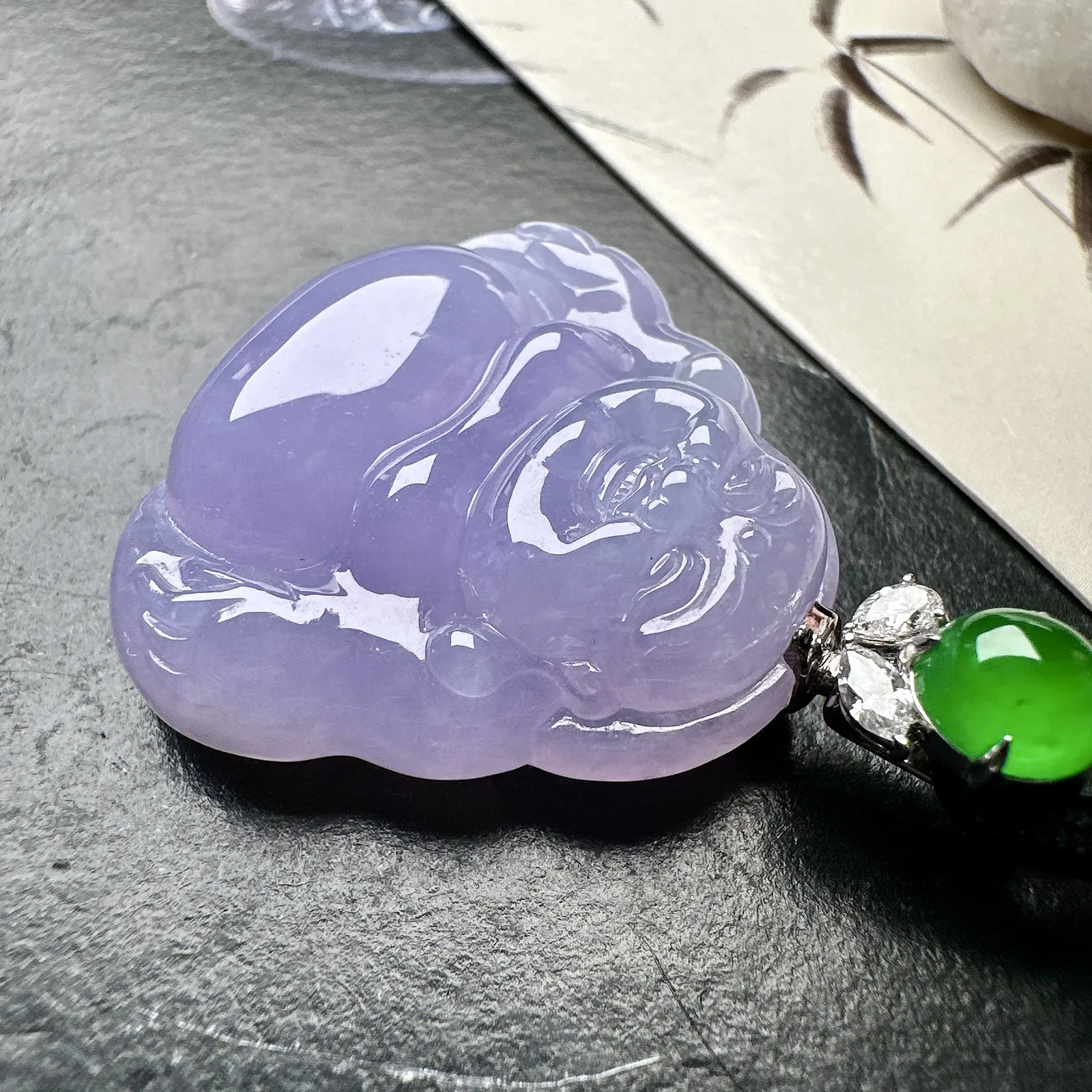 【冰种紫佛吊坠】种水很不错、质地细腻水润，形状很饱满，18K金钻镶嵌，裸石尺寸30.1*33*12毫米