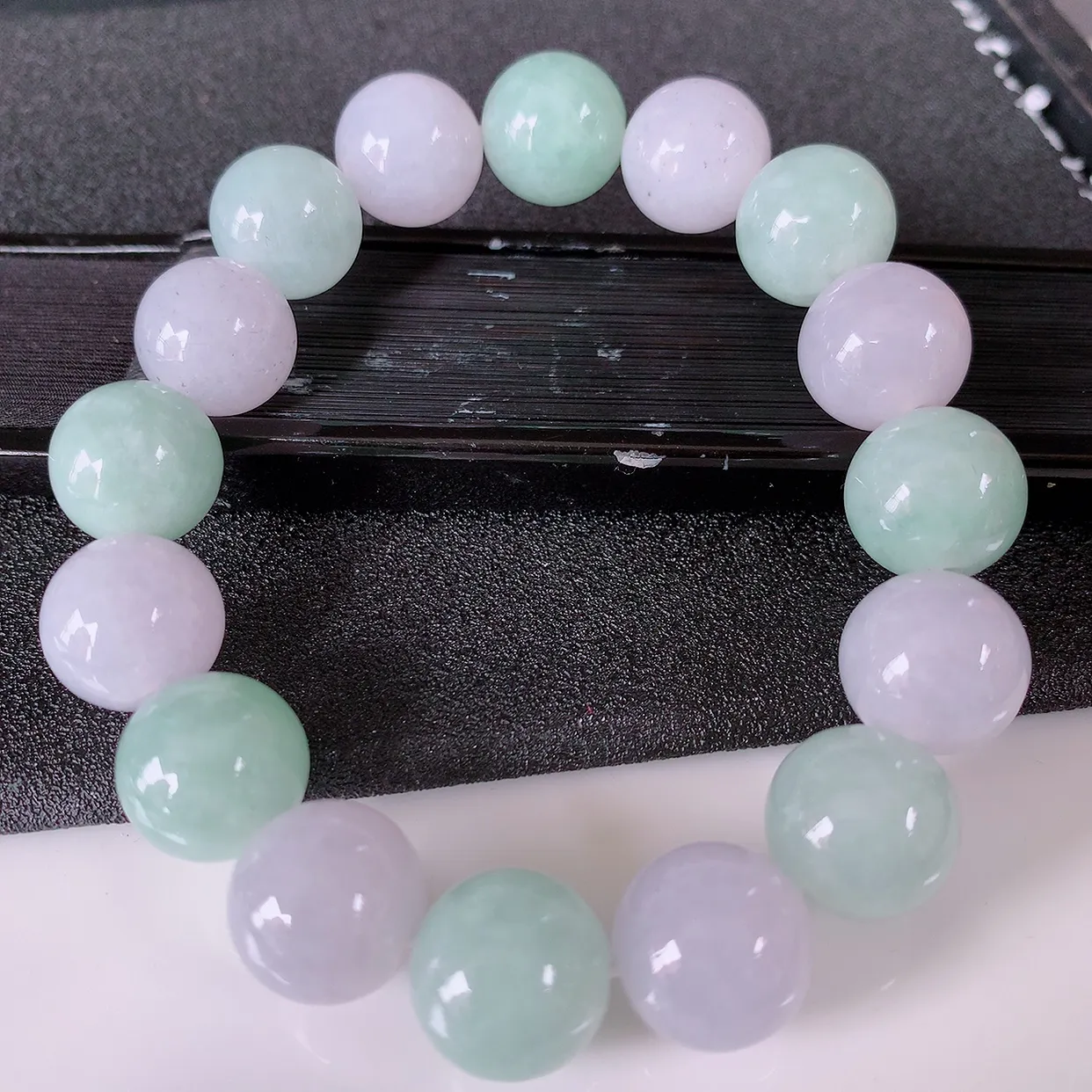 自然光实拍，大颗冰润紫罗兰、满绿翡翠手串手链，种老水足，冰清玉润  颜色漂亮  #46.18取一尺寸13.2