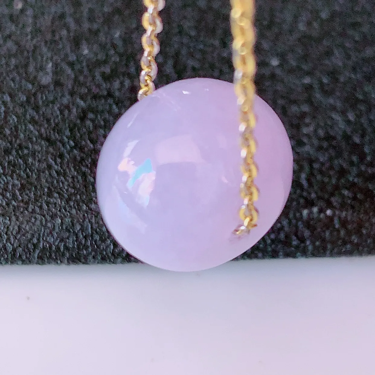 自然光实拍，冰润紫罗兰翡翠路路通吊坠，寓意好运连连，路路畅通，经典款式，财运滚滚， 路路通，佩戴效果更好！配银链子#57.16
