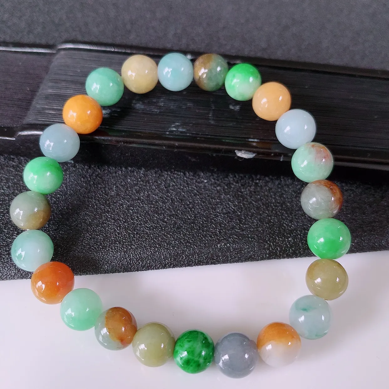 自然光实拍，冰润多宝翡翠手链，多彩翡翠手串，颜色丰富，料子细腻，高档大气，自戴送礼佳品！#46.18取一尺寸7.5mm