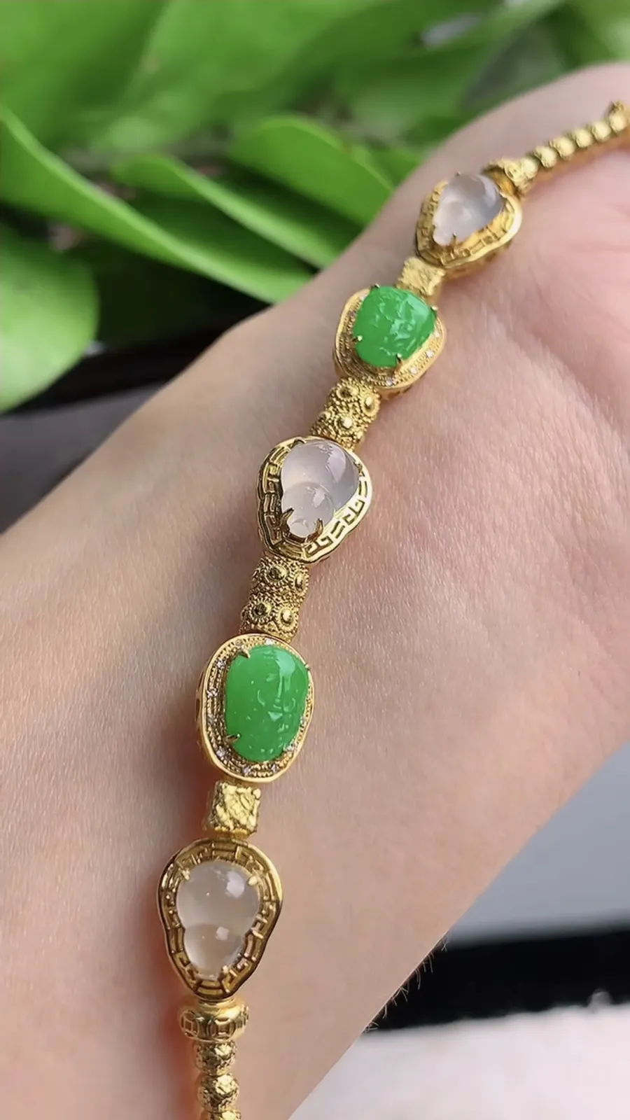 a货翡翠老坑冰种18K金伴钻镶嵌满绿招财貔貅白月光葫芦手链 尺寸7×5.4×5.5mm 重量5.72g 1215