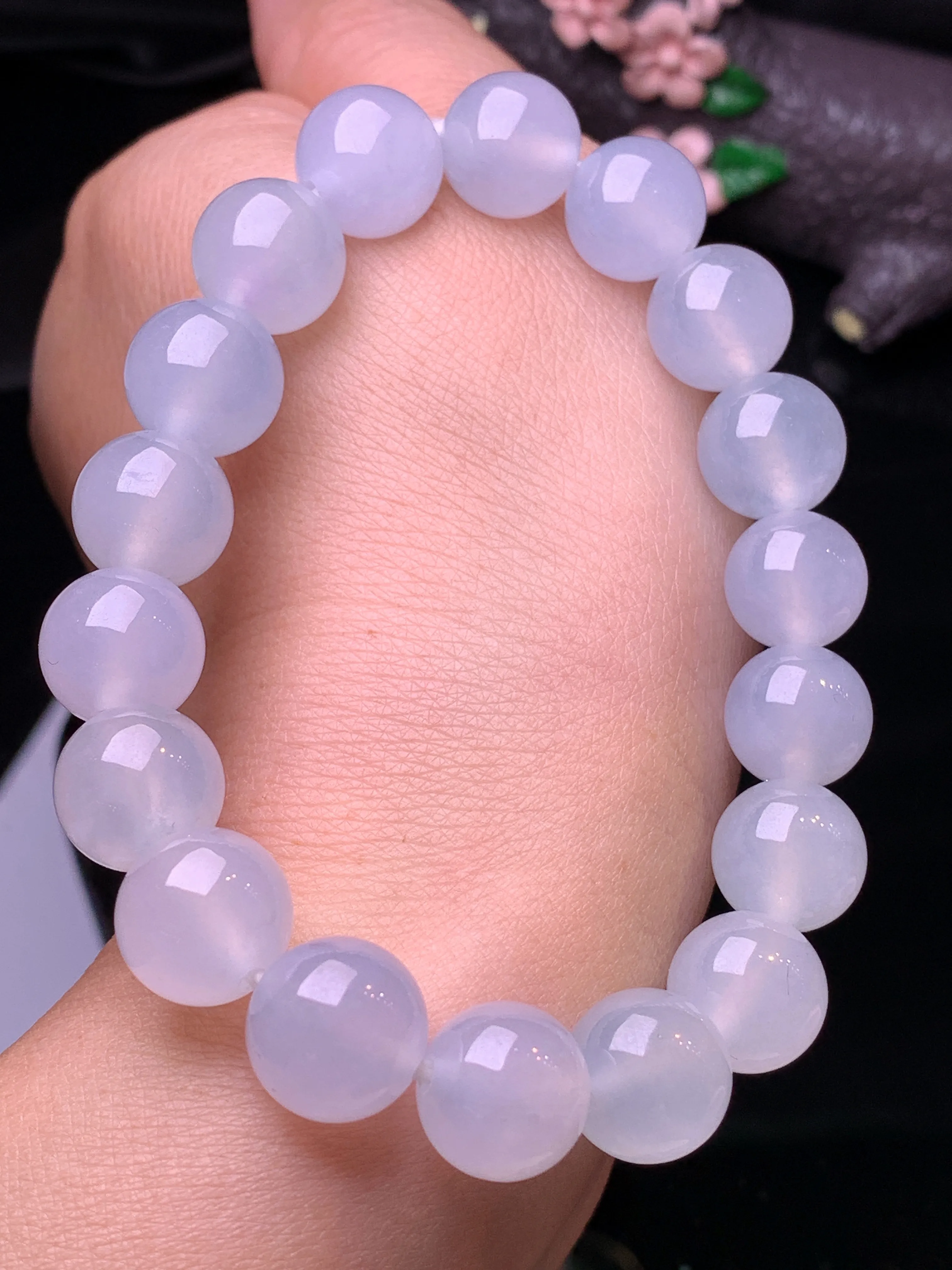 冰种圆珠手链 玉质细腻 色泽清新艳丽 整体尺寸10.8