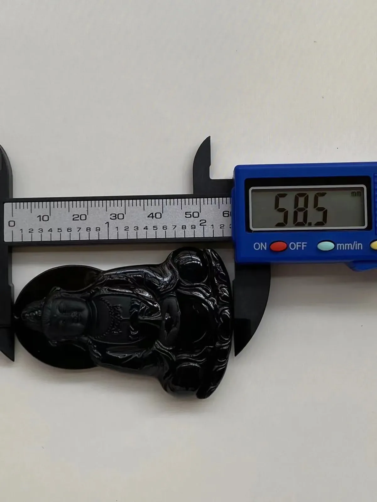 墨翠【立体观音】细腻干净，黑度好、性价比高，雕工精湛，打灯透绿‘