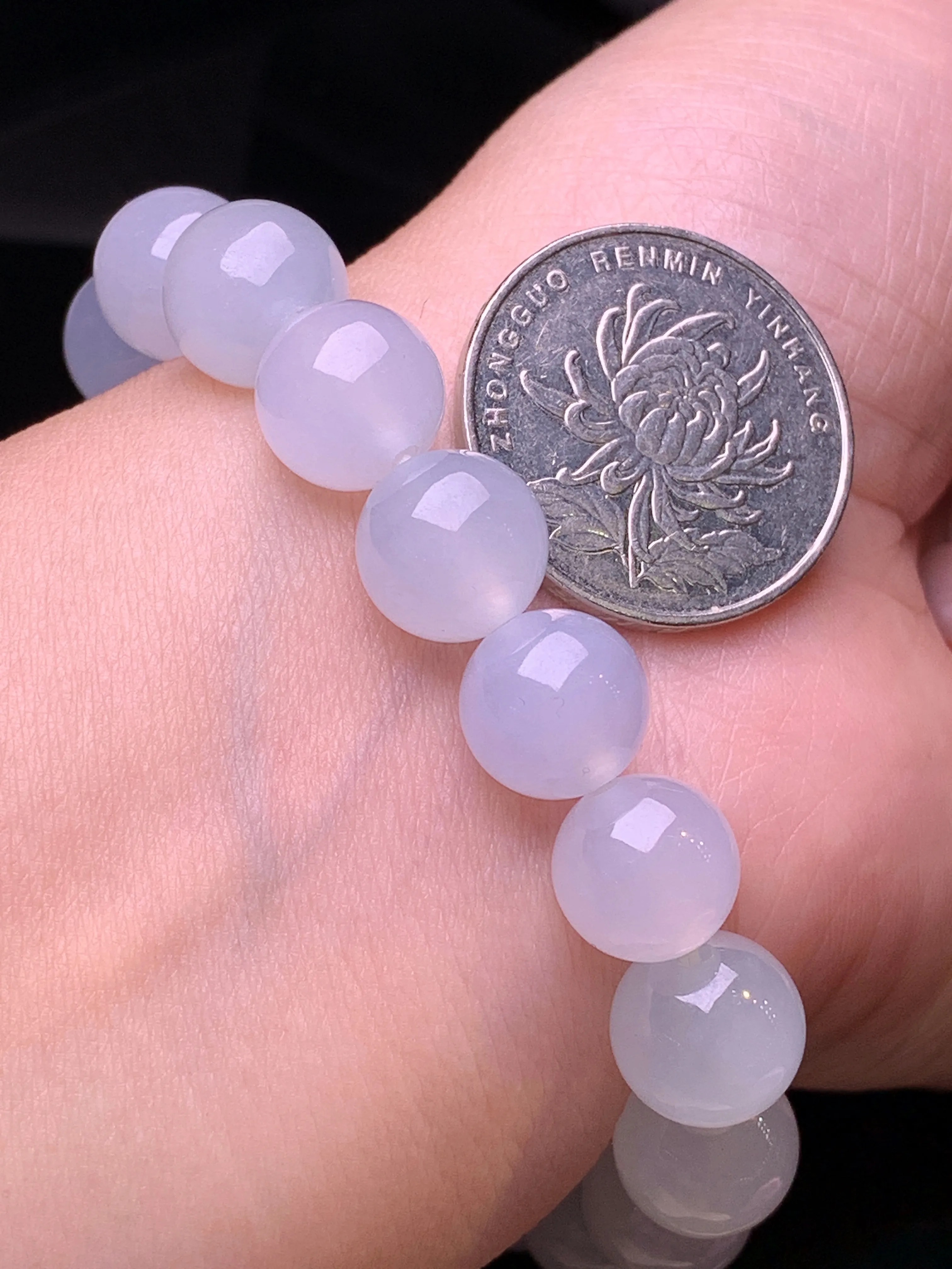 冰种圆珠手链 玉质细腻 色泽清新艳丽 整体尺寸10.8