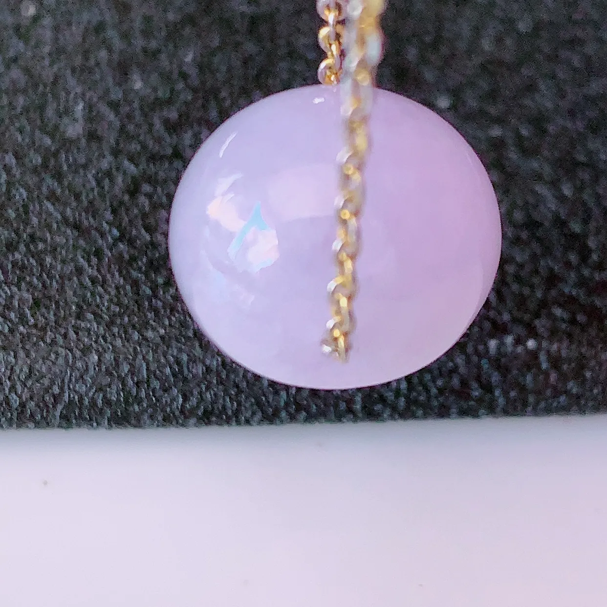 自然光实拍，冰润紫罗兰翡翠路路通吊坠，寓意好运连连，路路畅通，经典款式，财运滚滚， 路路通，佩戴效果更好！配银链子#57.16