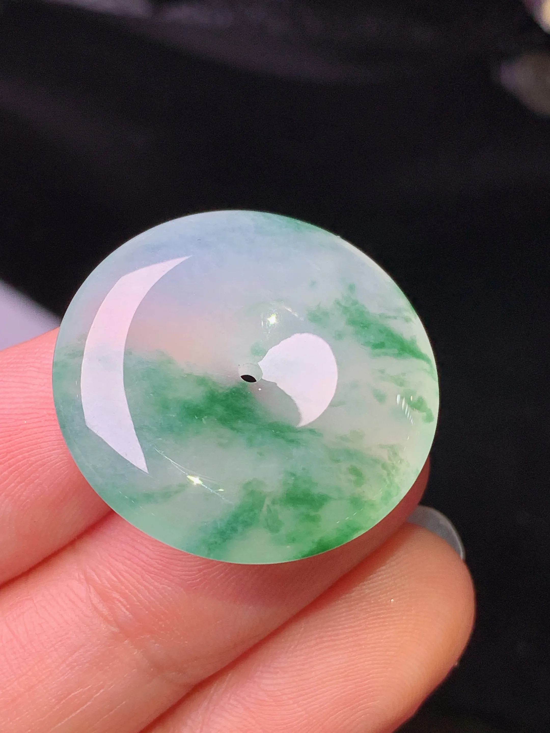 冰种飘绿平安扣吊坠 玉质细腻 色泽清新 艳丽 整体尺寸25.5*5.6