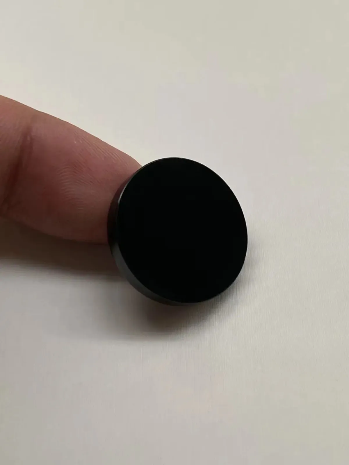 墨翠【平安扣】细腻干净，黑度好，性价比高，雕工精湛，打灯透绿‘