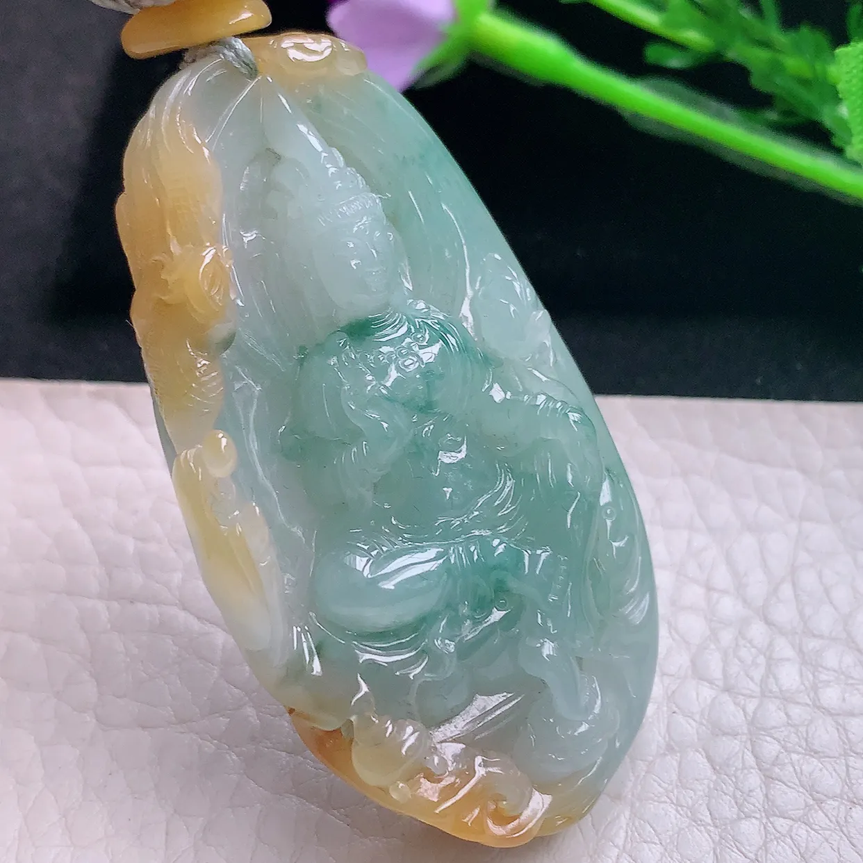 yl实拍60*33.8*11.2天然翡翠a货俏黄翡倚凤观音吊坠冰透精雕守护神玉坠