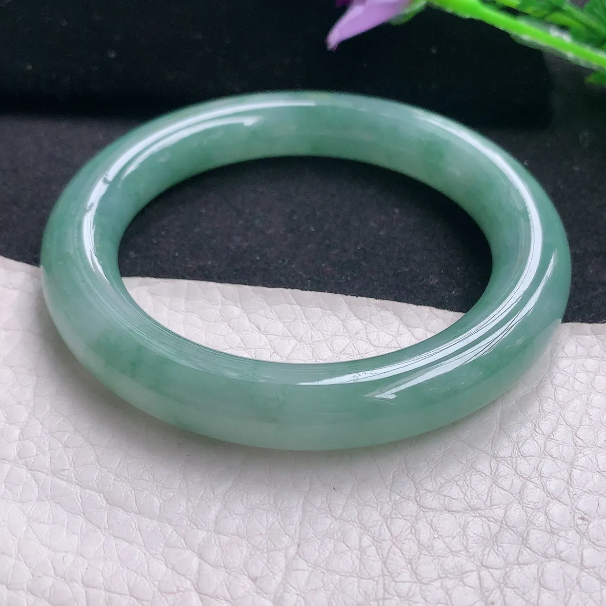 xd自然光59*10.8美人镯 缅甸翡翠a货玉手镯满绿圆条玉手环