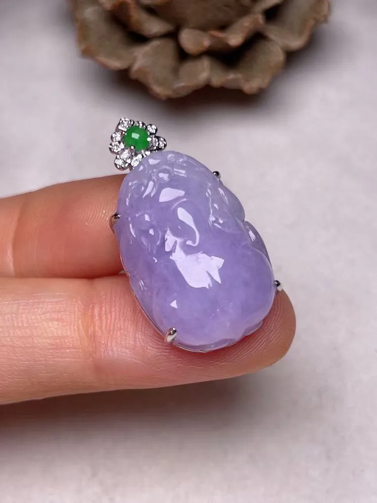 冰糯种紫罗兰貔貅吊坠、真金真钻镶嵌，种水好，玉质细腻 .裸石尺寸 21.6*15.5*