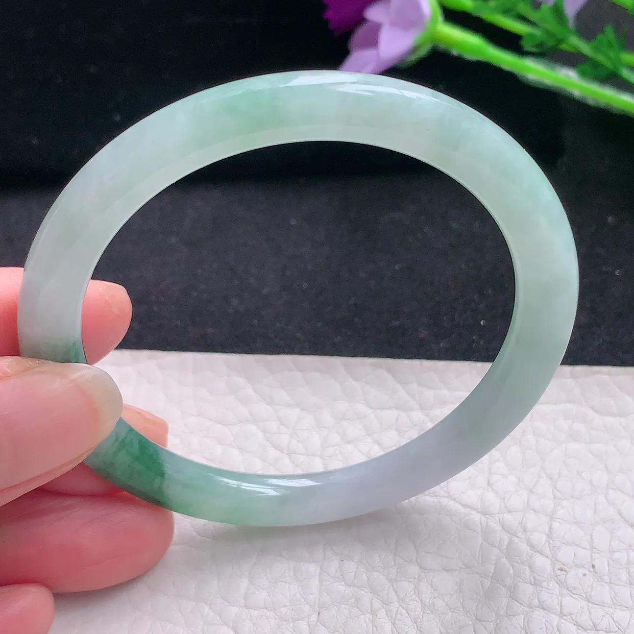 xh自然光54*6*7.3美人镯 缅甸翡翠a货玉手镯冰胶飘花圆条玉手环 平安镯