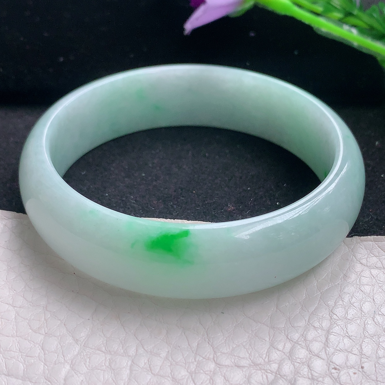 nr自然光56.5*15.5*6.5轮胎镯 缅甸翡翠a货水润飘绿宽边玉手镯玉手环