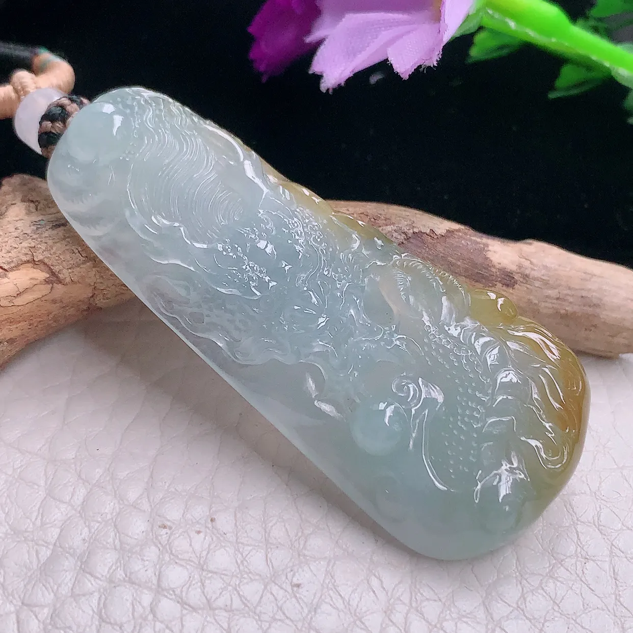 yl实拍57.5*25*7.2天然翡翠a货冰透俏黄龙牌吊坠精雕神龙戏珠玉坠