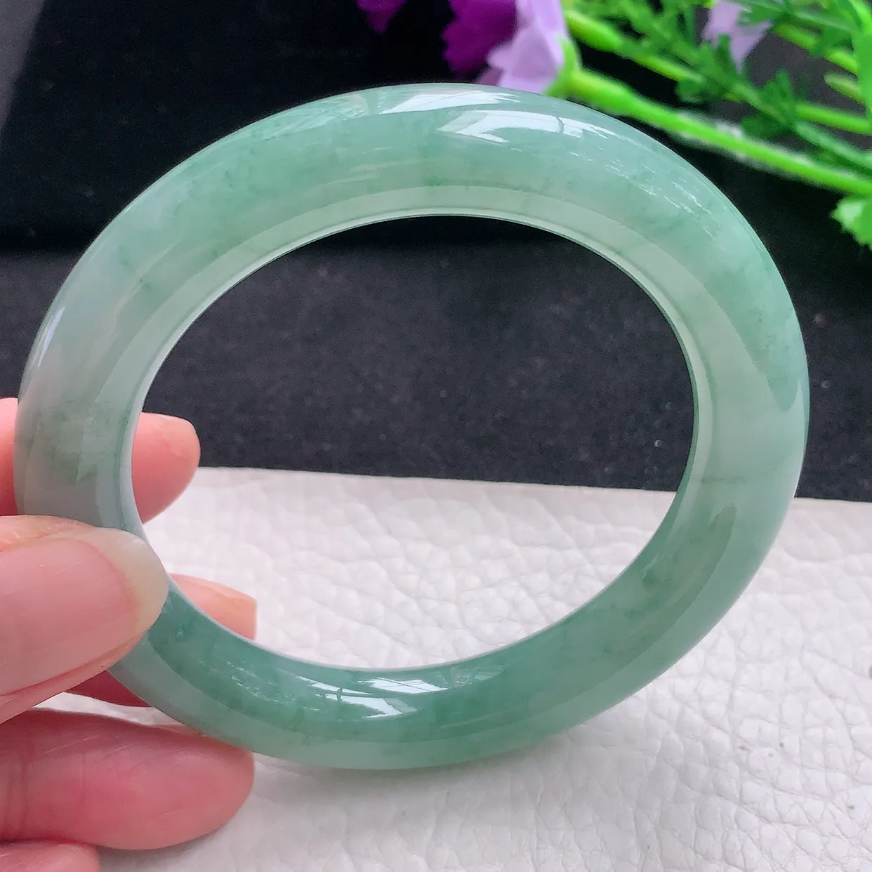 xd自然光59*10.8美人镯 缅甸翡翠a货玉手镯满绿圆条玉手环