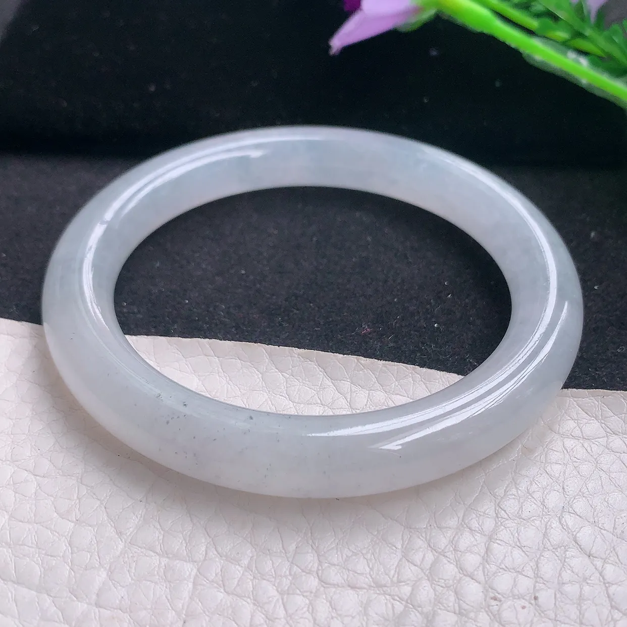 nr自然光56*9.5美人镯 缅甸翡翠a货水润冰纯圆条玉手镯玉手环 叮当