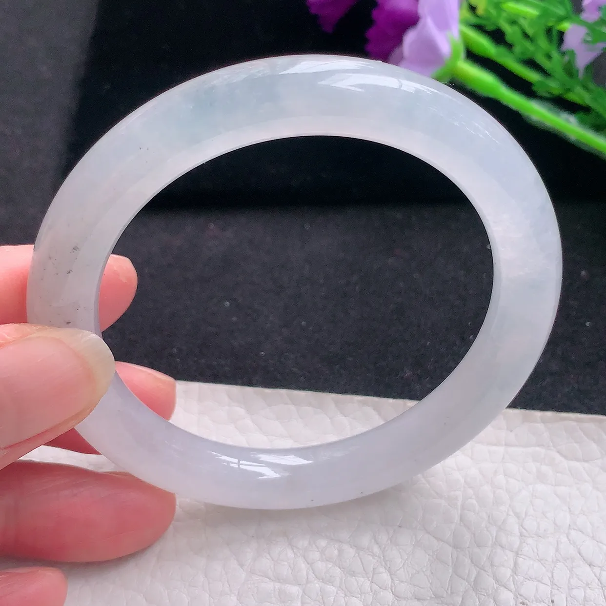 nr自然光56*9.5美人镯 缅甸翡翠a货水润冰纯圆条玉手镯玉手环 叮当