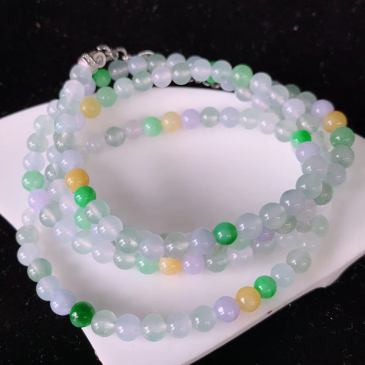 自然光实拍，冰种多宝翡翠项链，多彩翡翠珠链，颜色丰富，料子细腻，高档大气，自戴送礼佳品！#191取一尺寸4.5mm