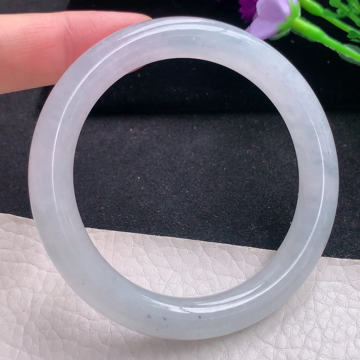 nr自然光56*9.5美人镯 缅甸翡翠a货水润冰纯圆条玉手镯玉手环 叮当