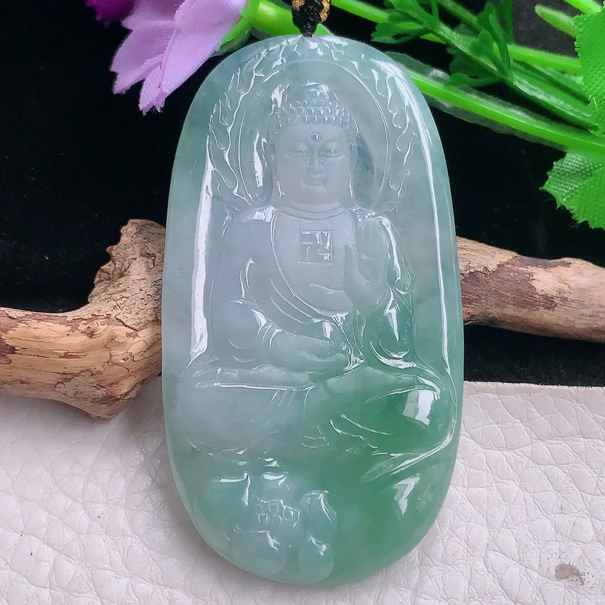 kh实拍62.6*34.5*5.6天然翡翠阿弥佗佛吊坠冰透精雕俏色如来佛祖